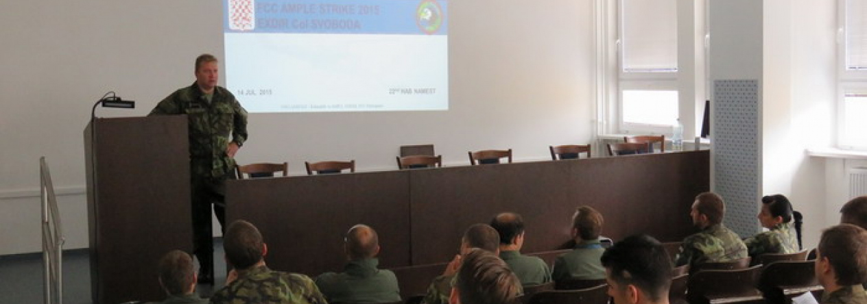 Závěrečnou koordinační konferenci ke cvičení Ample Strike 2015 zahájil řídící cvičení plukovník Miroslav Svoboda